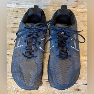 Men’s size 9.5 Altra Lone Peak 3.5 Trail Running Hike Gaiter Trap. Like New!
